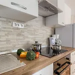 Leon Apartman *