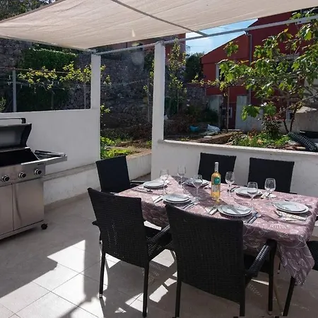 Leon Apartman