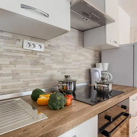 Leon Apartman *